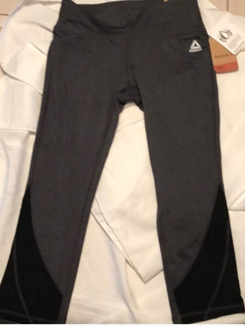 Reebok Skinny Capri pants charcoal gray xs